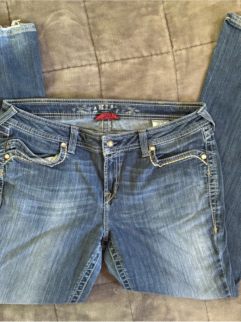 Ariat Women's Medium Blue Wash Straight Leg Jeans